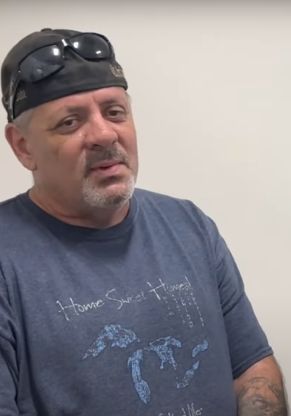 Dennis shares his sciatica recovery story at Novar&eacute; Injury Care