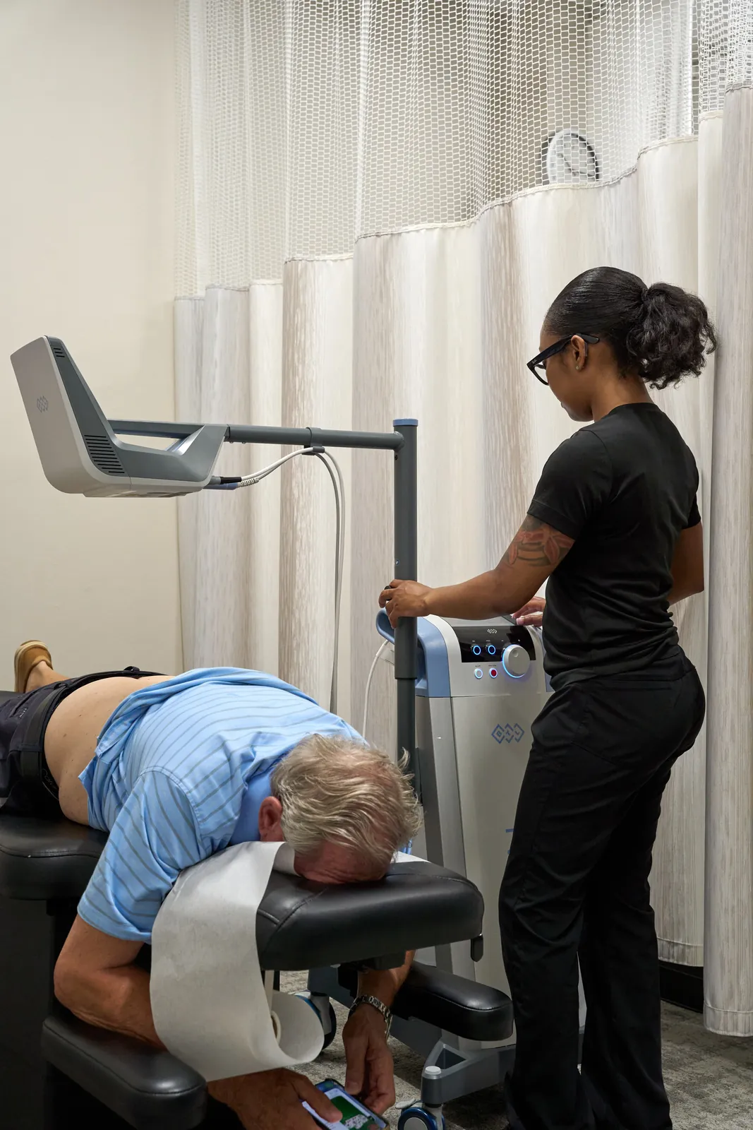 AI-guided laser therapy for neuropathy treatment