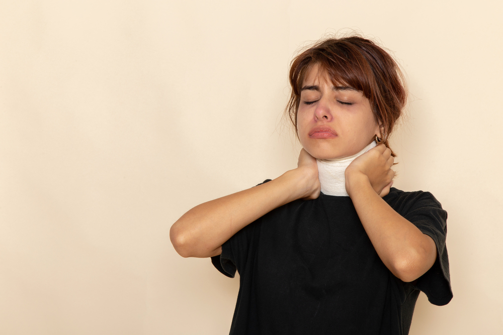 4 Reasons Neck Stiffness After an Accident Requires Professional Evaluation - Novaré Injury Care and Rehab